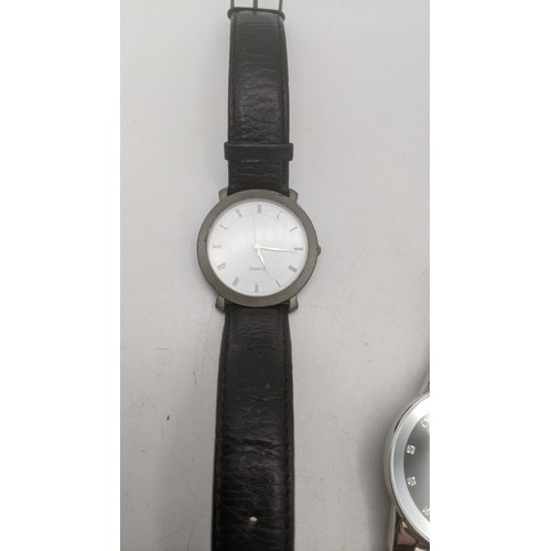 69 - Watches to include two Citizen and a Swatch and another
Location: CAB
If there is no condition repor... 