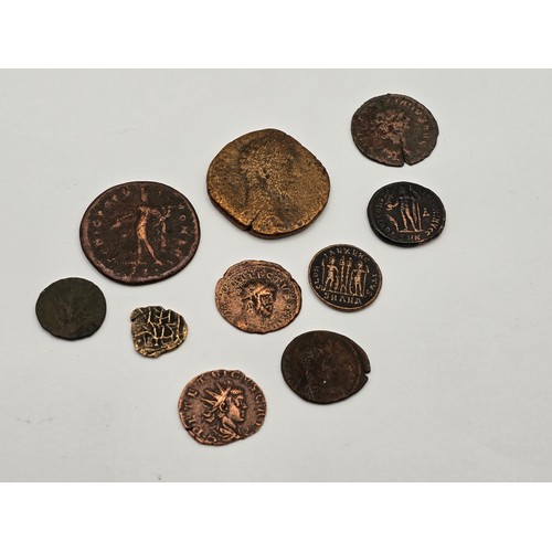 41 - Roman Empire - A mixed collection of 2nd-4th Century bronze/billion Nummi and other denominations, t... 