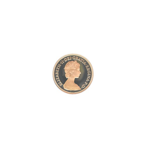 33 - United Kingdom - Elizabeth II (1952-2022), 1980 Proof Gold Half Sovereign, together with Royal Mint ... 