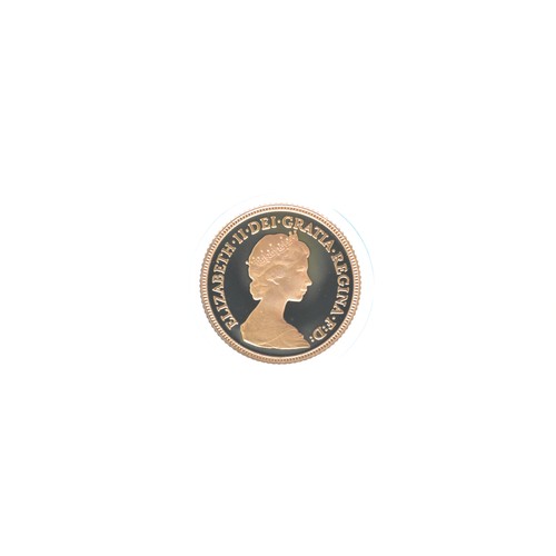 34 - United Kingdom - Elizabeth II (1952-2022), 1980 Proof Gold Half Sovereign, together with Royal Mint ... 