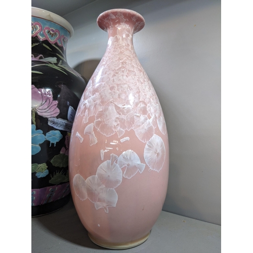 465 - Oriental inspired and English china and ceramics to include a converted crackle glazed table lamp, a... 