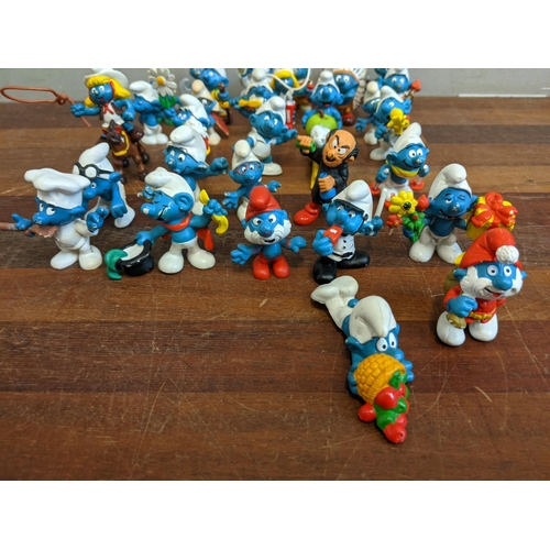 517 - Approximately 50 Schleich and Peyo Smurf figures
Location: RAB
If there is no condition report shown... 