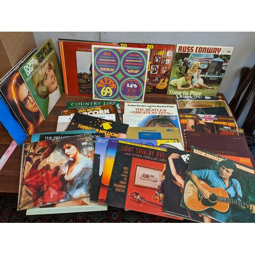 519 - Records to include Carpenters, Johnny Cash, Enya, Doris Day, Easy Listening and others
Location: G
I... 