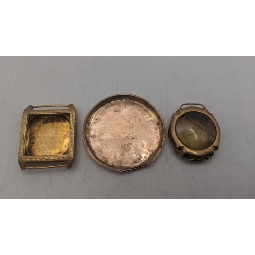 4 - 9ct yellow gold to include two wristwatch cases A/F and the back of a watch case, total weight 7.8g
... 