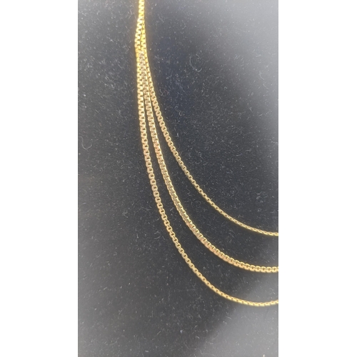 42 - A 9ct yellow gold necklace with an three strand collar and a lter gold plated clasp, total weight 8.... 