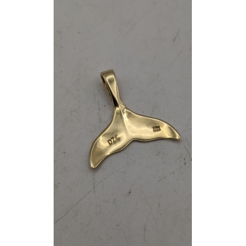 59 - An 14ct yellow gold pendant fashioned as whale tail stamped 14k 2.6g
Location:CAB9
If there is no co... 