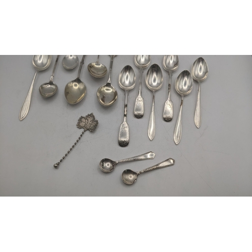 8 - Silver to include a variety of teaspoons, consisting of collectors spoons and others together with t... 