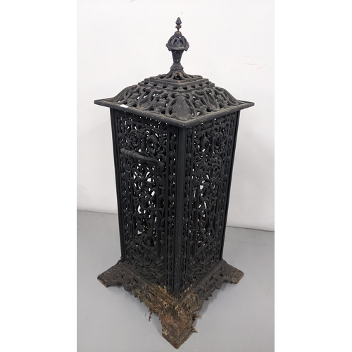 246 - A late 19th century Rippingilles Albion lamp company Ltd cast iron cathedral heater 78h x35.5w  A/F
... 