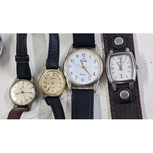 268 - Mixed watches to include a ladies Seiko sapphire watch, Smith top watch and others
Location CAB/A2B
... 