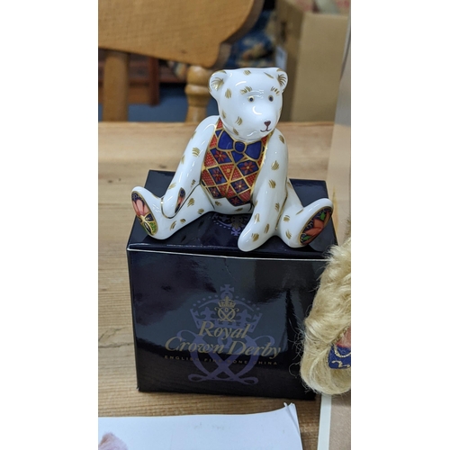 275 - A boxed Steiff limited edition 'The Royal Crown Derby Steiff Bear' with Royal Crown Derby bear paper... 