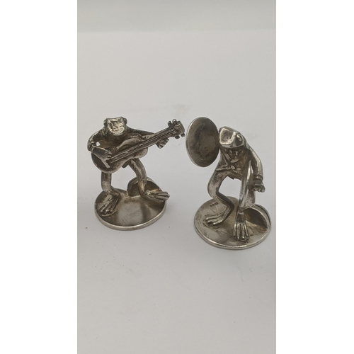 161 - A set of six silver name place holders modelled as musical frogs, 199.7g Location:CAB2
If there is n... 