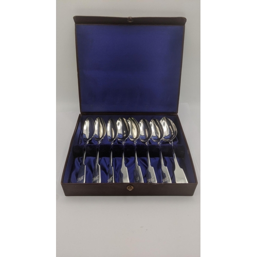 187 - Eight silver fiddle pattern tea spoons, five hallmarked London 1865, along with other dates in a fit... 