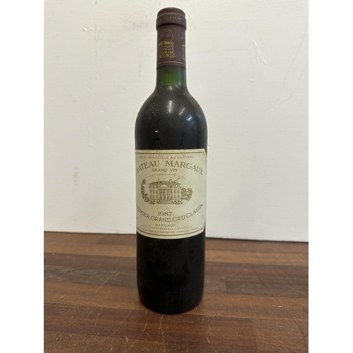 70 - A single bottle of Chateau Margaux Grand Vin Premier Grand Cru Classe 1987, vintage 75cl
Location:
I... 