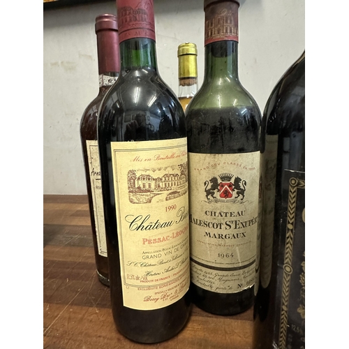 53 - Seventeen mixed bottles to include Chateau Doisy Sauterne 1981, Chateau Baiet 1990
Location:
If ther... 