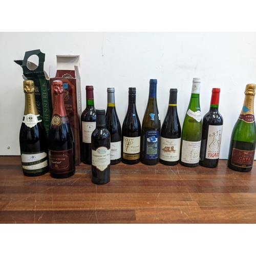 139 - Wine to include six bottles of red, a Champagne, two sparkling, a half bottle, Cote Du Rhone, Firema... 