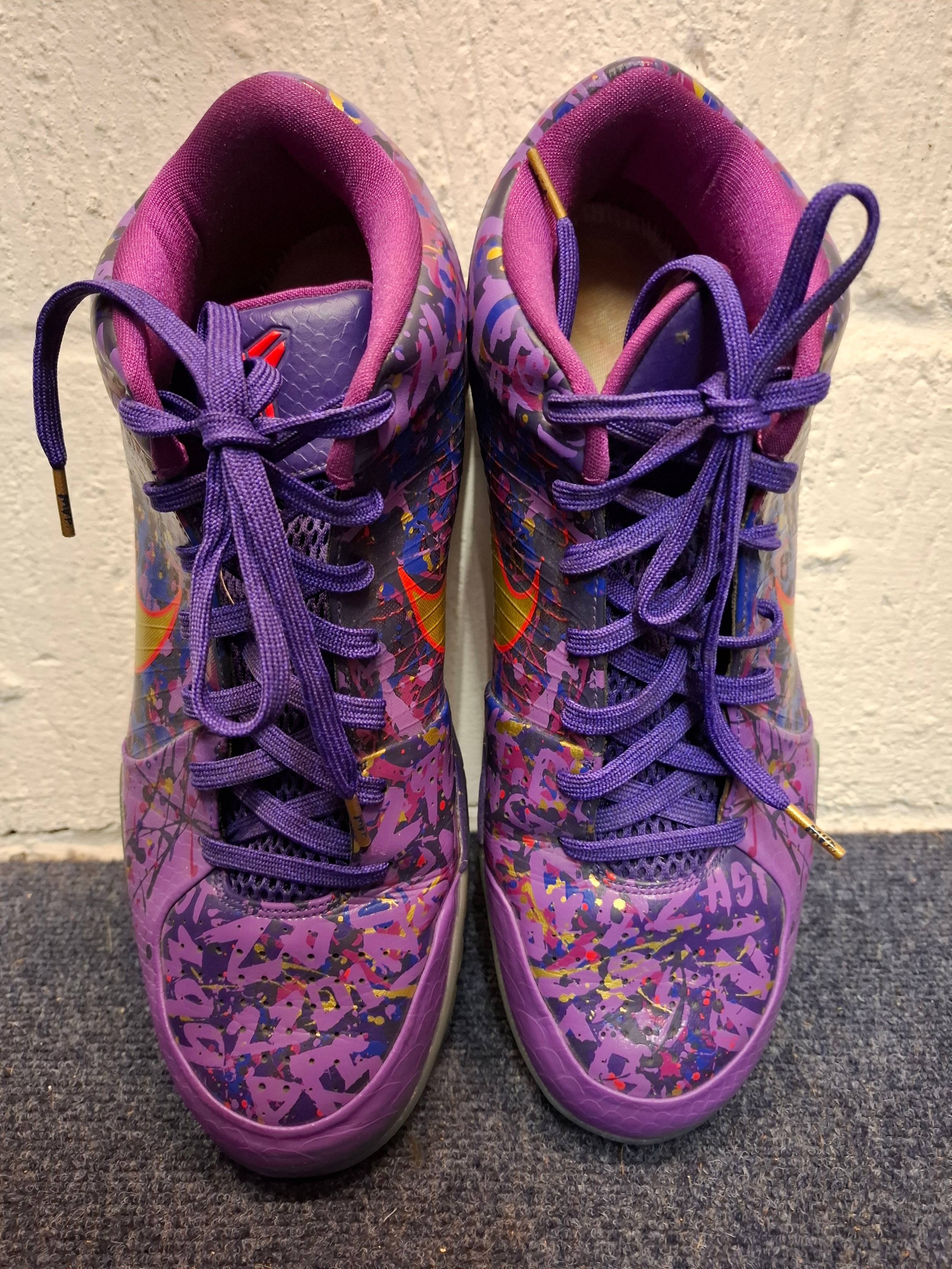 A pair of 2013 gents purple Nike Zoom Kobe 4 Prelude