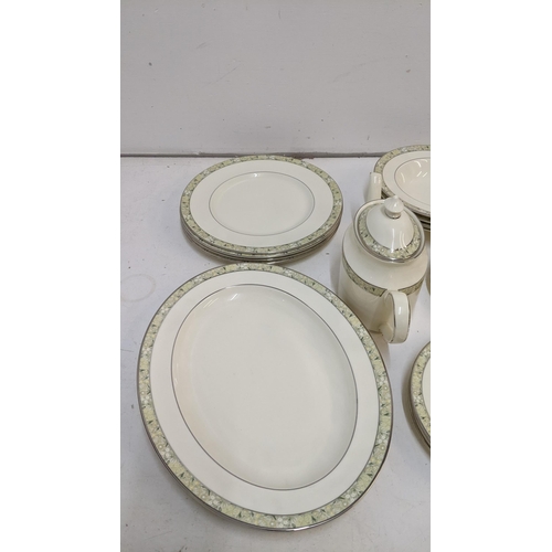 324 - A Minton Wimbledon pattern part dinner service
Location 5.3
If there is no condition report shown, p... 