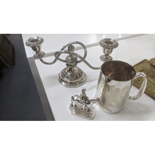 368 - White metal and silver plated items to include 300 stamped handled three piece fish serving set, a F... 