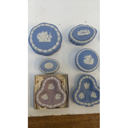 413 - Wedgwood Jasperware to include lidded pots, dishes and other items
Location 3.2
If there is no condi... 