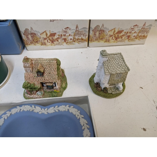 371 - Wedgwood and Lilliput Lane figures to include Titwillow Cottage, Creel Cottage, a Six Geese a Laying... 