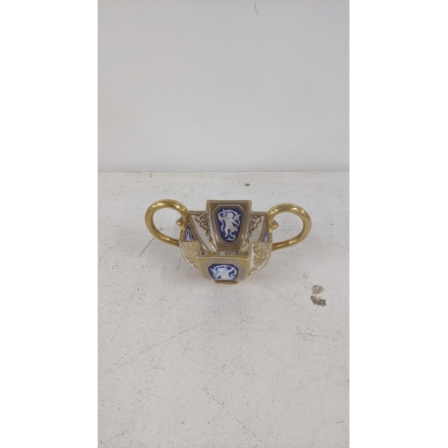 446 - A Coalport twin handled square section bowl decorated with classical profile portraits, blue on a gi... 