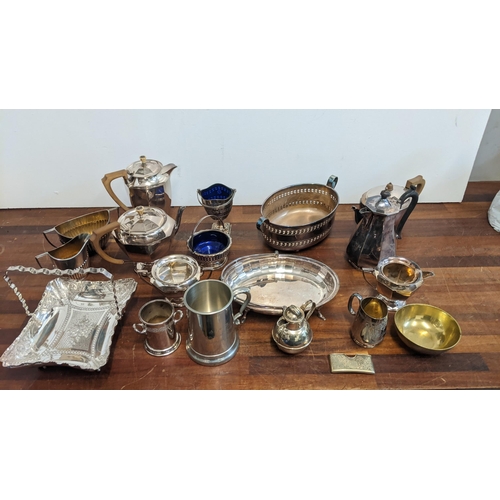 435 - A mixed lot of silver plate to include a matching tea service and other items Location: RAM
If there... 