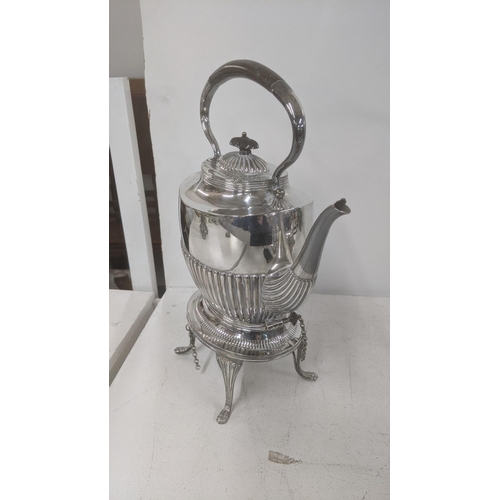 542 - Circa 1900, a silver plated spirit kettle on claw feet, 37cm h Location:7-1
If there is no condition... 