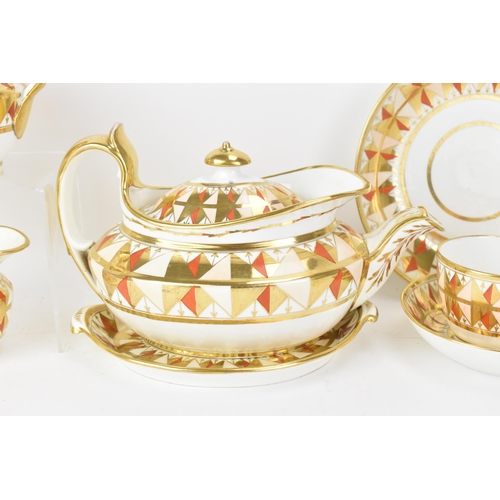 33 - An early 19th century Masons tea set, pattern no 284, consisting of a teapot with stand, sucrier, cr... 