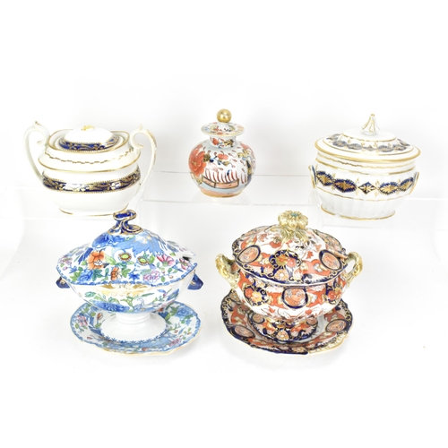 66 - A selection of 19th century Mason ware to include an early 19th century sauce tureen, lid and stand,... 