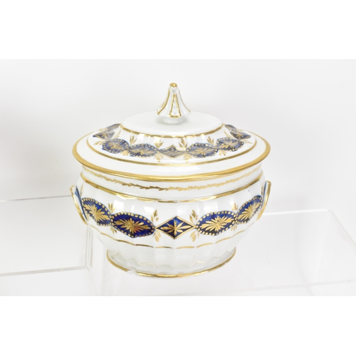 66 - A selection of 19th century Mason ware to include an early 19th century sauce tureen, lid and stand,... 