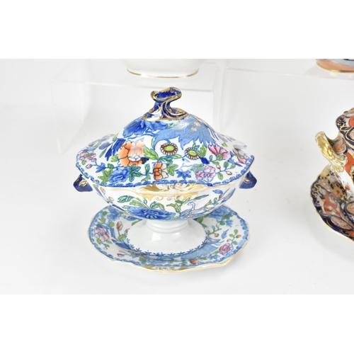 66 - A selection of 19th century Mason ware to include an early 19th century sauce tureen, lid and stand,... 