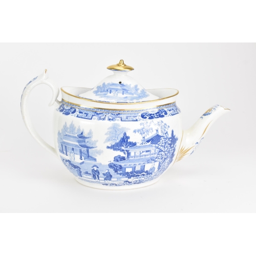 7 - A collection of early 19th century Masons porcelain, to include a tea-pot, circa 1805-10, of standar... 