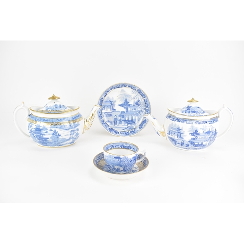 7 - A collection of early 19th century Masons porcelain, to include a tea-pot, circa 1805-10, of standar... 