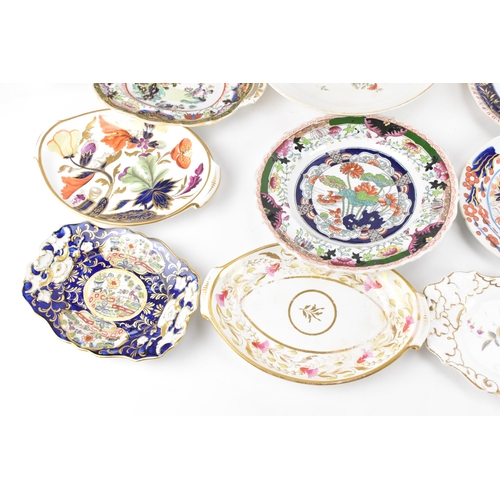 81 - A selection of 19th century Masons ware to include a circa 1820 ironstone moulded dessert plate pain... 