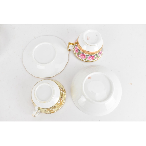 90 - A selection of 19th century tea cups and matching saucers, to include an early 19th century Grainger... 