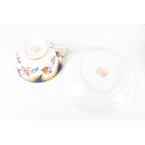 95 - A selection of early 19th century Derby porcelain to include a circa 1820 tea cup and saucer with a ... 