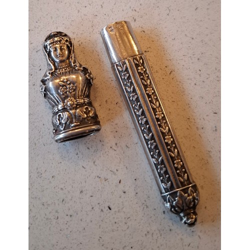 51 - An early 20th Century silver etui together with 7 silver thimbles and 3 other thimbles, weight of si... 