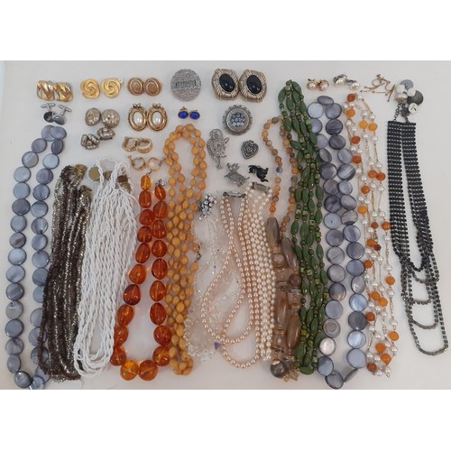 318 - A quantity of mainly 1960's-80's costume jewellery to include a pair of gold tone Oscar de la Renta ... 