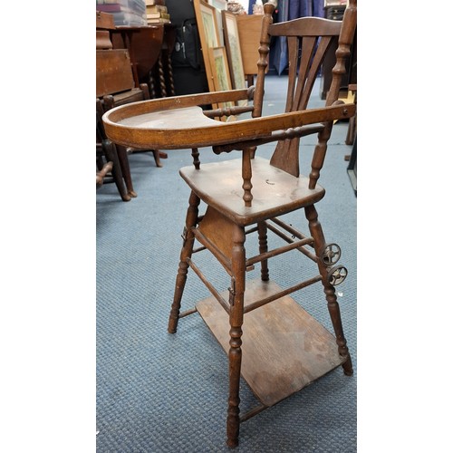 251 - A vintage wooden baby/doll's metamorphic highchair. Location:A1F
If there is no condition report, pl... 