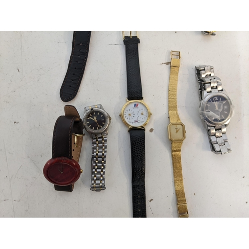 206 - A collection of ladies and gents wrist watches to include Ted Baker, a United Airlines watch, a ladi... 