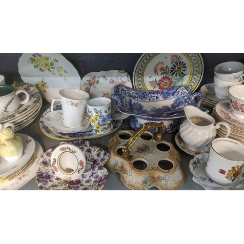 262 - Ceramics and collectables to include Royal Devon porcelain egg holder, Spode blue and white twin han... 