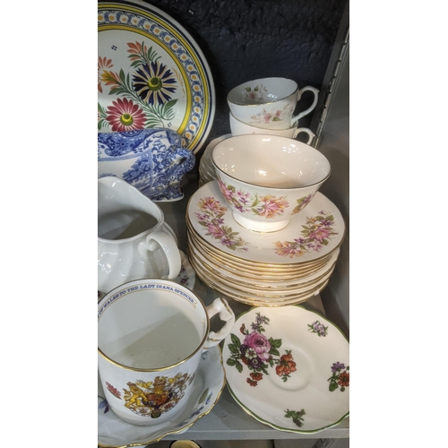 262 - Ceramics and collectables to include Royal Devon porcelain egg holder, Spode blue and white twin han... 