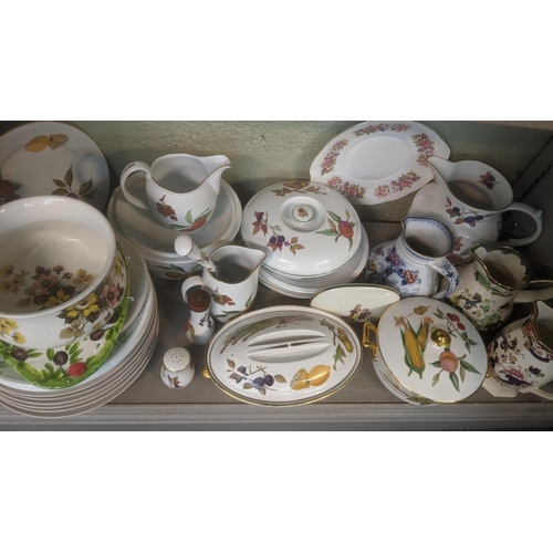 263 - Mixed ceramics to include Mason Jugs, Royal Worcester part dinner service to include tureens, model ... 