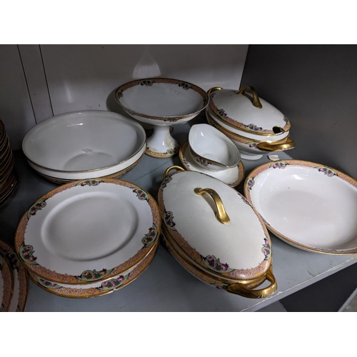 314 - A Limoges 1930's dinner service comprising tureens, platters, bowls and others
Location: GL
If there... 