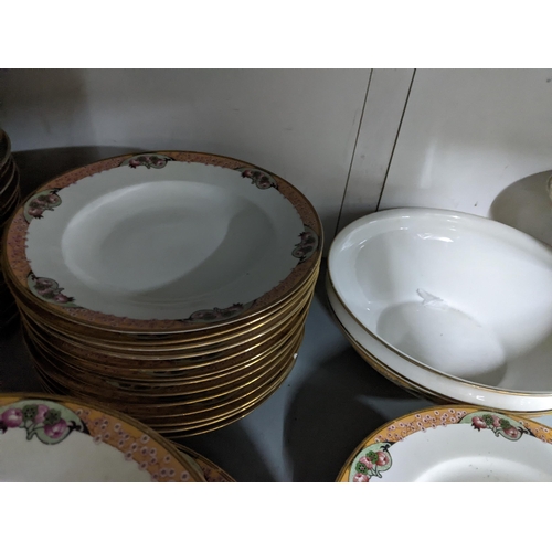 314 - A Limoges 1930's dinner service comprising tureens, platters, bowls and others
Location: GL
If there... 