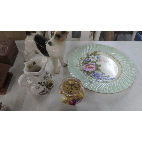 403 - A mixed lot to include a Royal Worcester pot pourri A/F, a pair of Royal Worcester Rose collection w... 