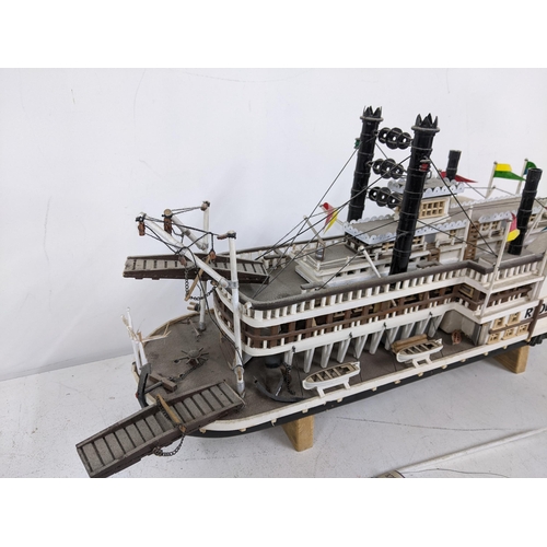 258 - A 20th century timber framed model of The Robert E Lee steamship A/F Location: RWF
If there is no co... 