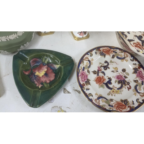 472 - Mixed ceramics and collectables to include Masons Ironstone tableware, a Moorcroft ashtray, a pair o... 