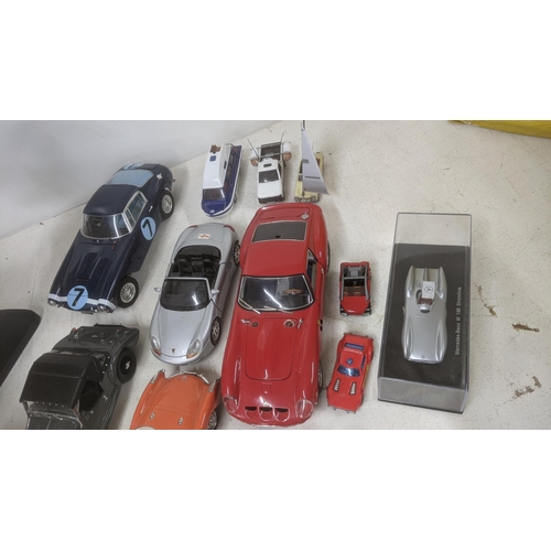 492 - A selection of model diecast vehicles, along with planes, a motorcycle and others Location: A4B
If t... 