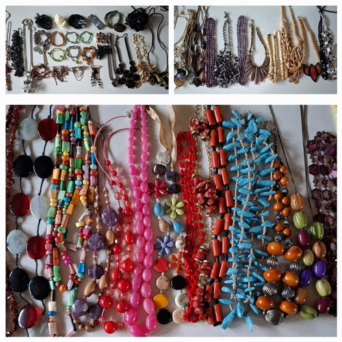 76 - A quantity of mainly late 20th Century bead necklaces, brooches and bracelets to include wooden, gla... 